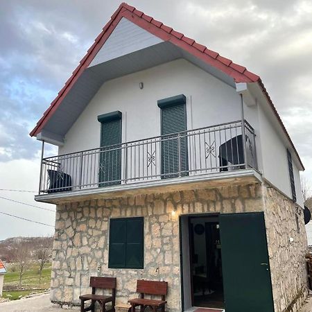 סטינג'ה Guest House Markovic Lovcen מראה חיצוני תמונה
