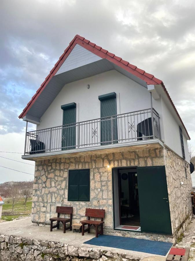 סטינג'ה Guest House Markovic Lovcen מראה חיצוני תמונה