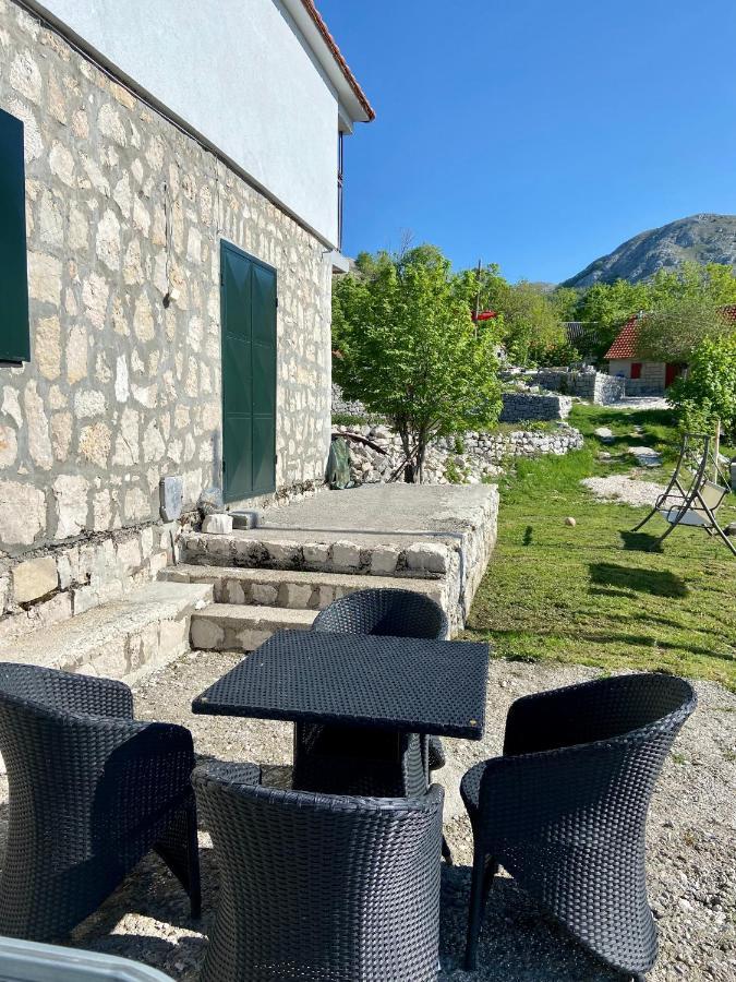 סטינג'ה Guest House Markovic Lovcen מראה חיצוני תמונה